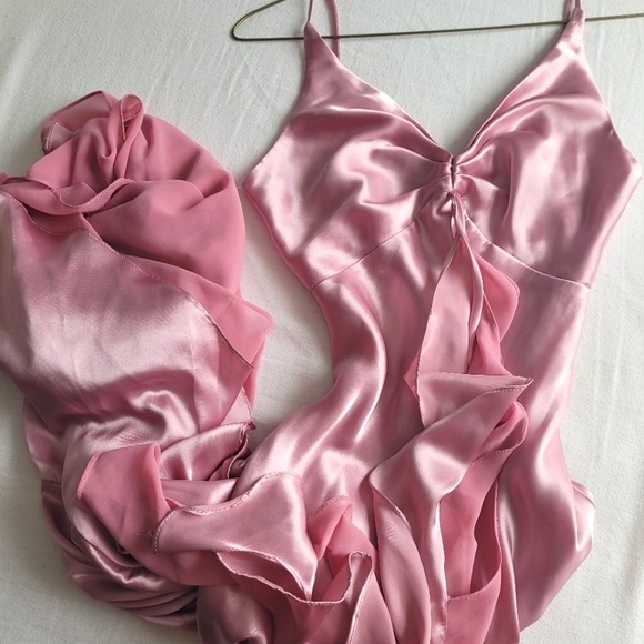 Pink Satin Gown with Chiffon Lining - Picture 2 of 12